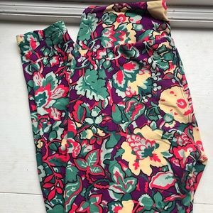 LuLaRoe Leggings Floral design! Worn once!!